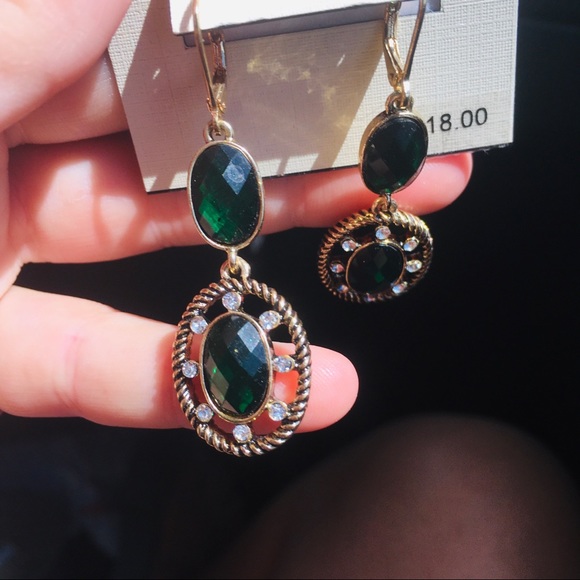 Napier green earrings - Picture 4 of 4